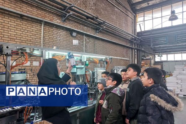 علم در صحنه عمل؛ گردش علمی دانش‌آموزان باقرالعلوم در کارخانه کیان صفا