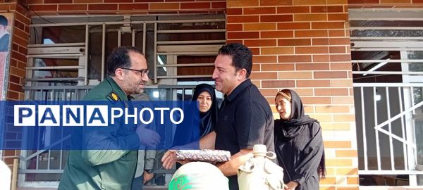 نواخته شدن زنگ ایثار و مقاومت در دبیرستان دخترانه شاهد سمیه