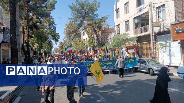 راهپیمایی مردم ولایتمدار شهرستان ورامین در محکومیت رژیم صهیونسیتی 