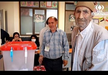 حضور پرشور مردم روستای مرغزار پای صندوق‌های رأی 