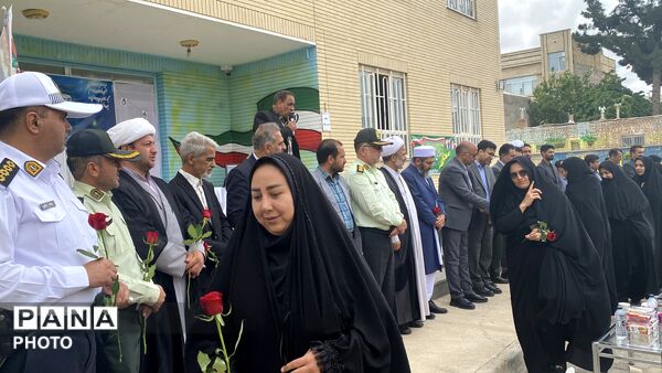 نواخته شدن زنگ سپاس معلم در باخرز