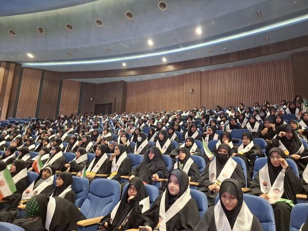تحلیف فرماندهان بسیج دانش‌آموزی خراسان رضوی