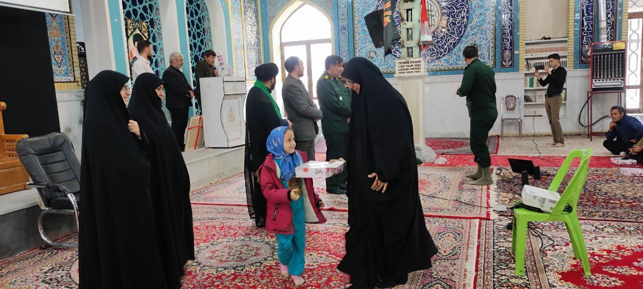 تقدیر از فرماندهان خواهر و برادر بسیجی شیروان
