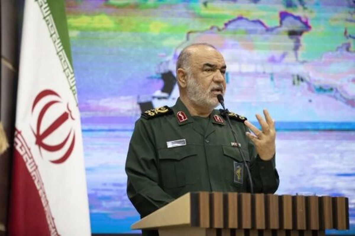 سرلشکر سلامی: دشمنان از شکست‌هایشان عبرت نمی‌گیرند