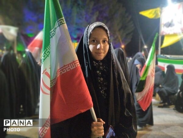 میدان‌های رشتخوار کلاسِ درسِ وفاداری و مشقِ وطن‌دوستی
