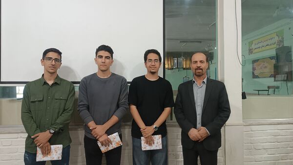 جلسه تبادل تجربه با رتبه ۵ کنکور در دبیرستان شاهد ابوذر غفاری 