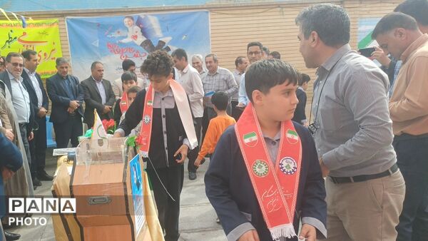 جشن عاطفه ها و همدلی در پلدختر