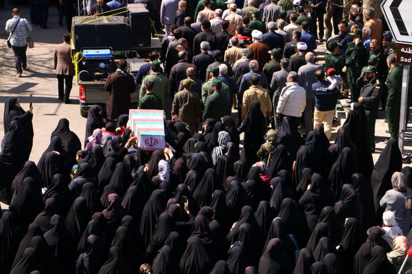 استقبال از پیکر مطهر ۲ شهید گمنام دفاع مقدس در شب‌های قدر