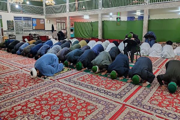 گذری بر اولین روز اعتکاف دانش آموزی سه روز در بهشت، شهر بار نیشابور