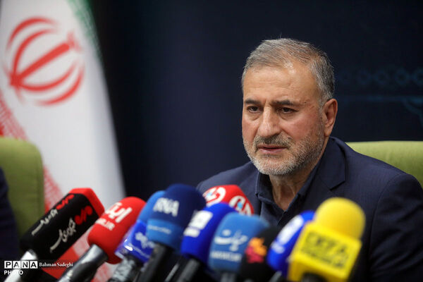 امضای تفاهم نامه همکاری ساخت گلزار شهدای میناب