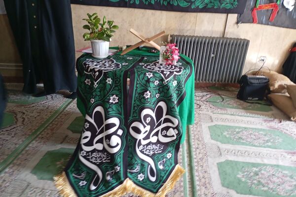 هیئت شهرستانی به مناسبت شهادت حضرت زهرا(س) در دبیرستان حضرت معصومه(س) شهرستان فیروزکوه