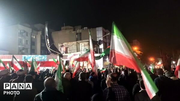 تشییع ۴ شهید ناو دنا در میدان جمهوری