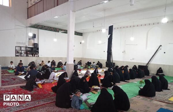 محفل انس با قرآن در کوهنانی با یاد آیت‌الله خامنه‌ای (ره) 