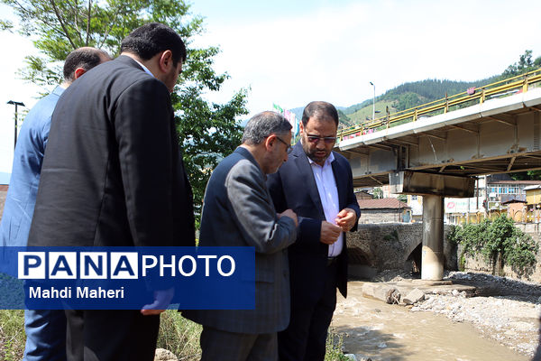 بازدید نماینده دولت و وزیر آموزش و پرورش از پروژه‌های عمرانی شهرستان سوادکوه