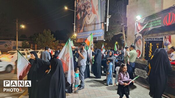 سفیران سلامت ناحیه شش در میدان دانشجو گرد هم آمدند