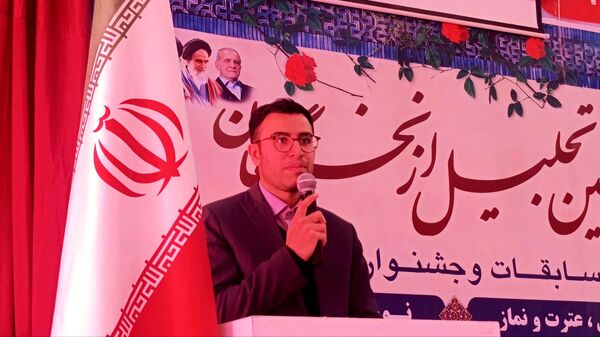 تجلیل از نخبگان فرهنگی و قرآنی شهرستان خلیل‌آباد