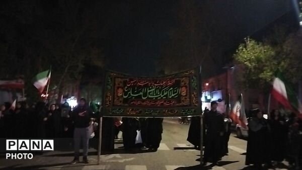 دسته عزاداری روستای اردمه در مراسم چهلم رهبر شهید و شهدای میناب در حسینیه امام 