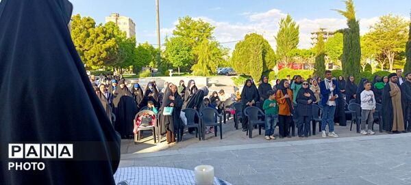 گردهمایی اهالی فرهنگ و هنر در فرهنگسرای سیمرغ نیشابور 