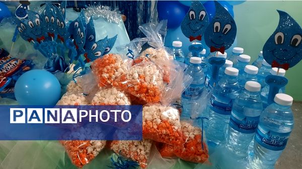 برپایی جشن آب در دبستان سرافراز ناحیه۷ مشهد 