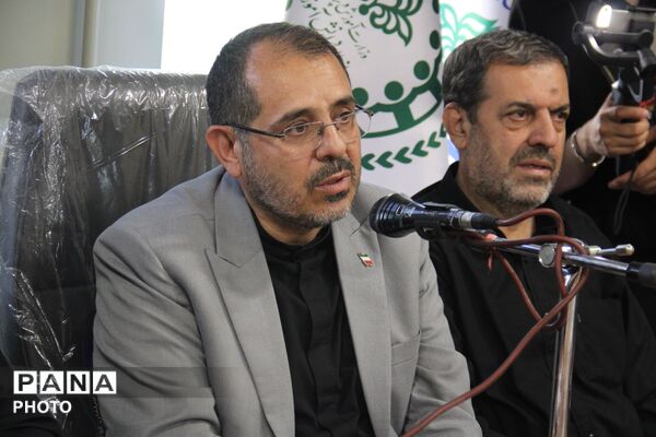 نشست صمیمی نایب رئیس مجلس شورای اسلامی با مربیان پیشتاز و خبرنگاران پانا همدان