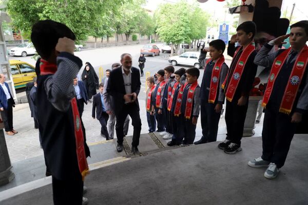 گرامیداشت هفته معلم با حضور دانش‌آموزان پیشتاز آذربایجان شرقی