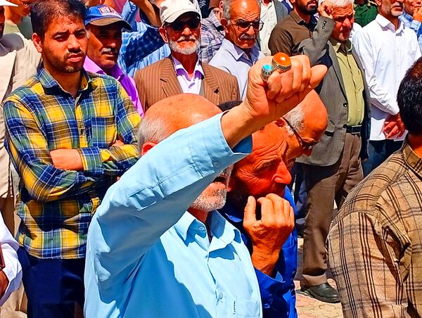 مشت هایی که آزادی فلسطین را صدا میزند