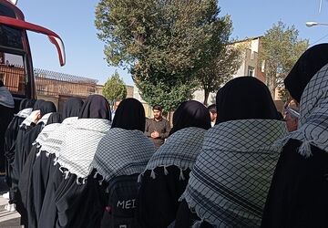 اعزام دانش‌آموزان دختر به اردوی “راهیان نور پیشرفت غرب کشور”