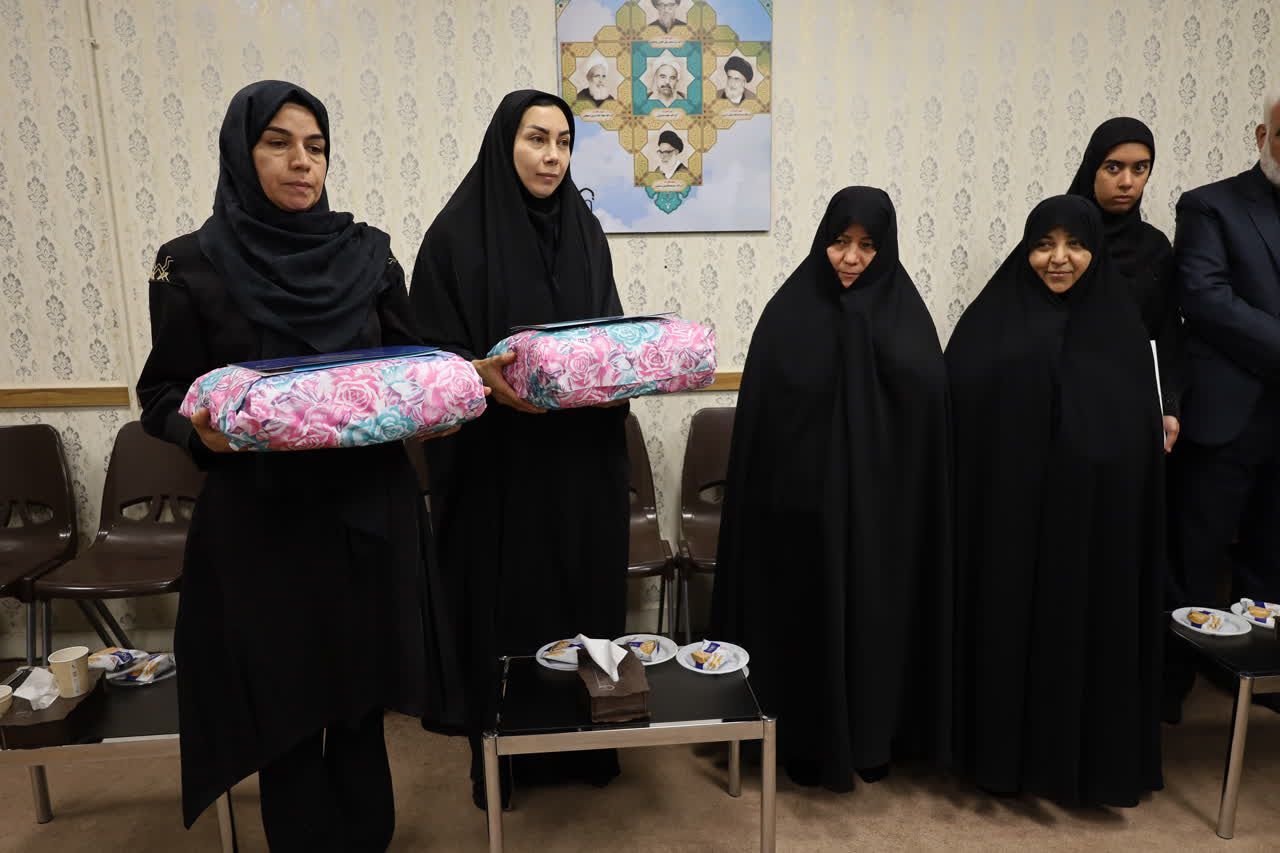 فعالان حوزه جوانی جمعیت در همدان تجلیل شدند