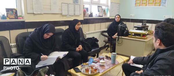 بازدید کارشناس بهداشت از دبیرستان مادر مهربان خلیل آباد