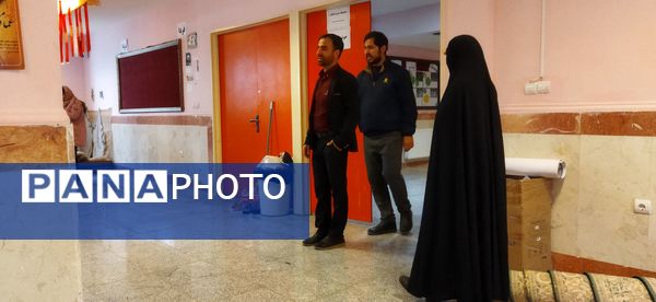 تعهد و تلاش دانش‌آموزان مدرسه انقلاب کوهدشت در فعالیت‌های مدرسه