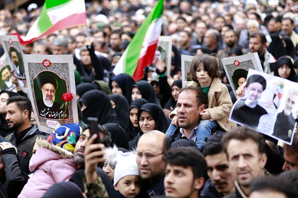 تشییع پیکر شهدای خدمت در تبریز