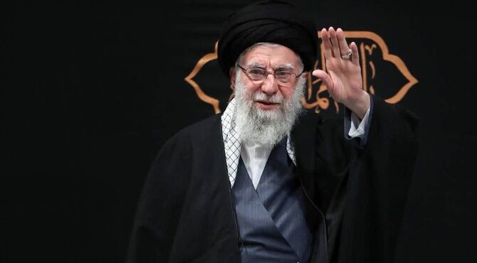 آیت الله خامنه‌ای نامی فراموش نشدنی 