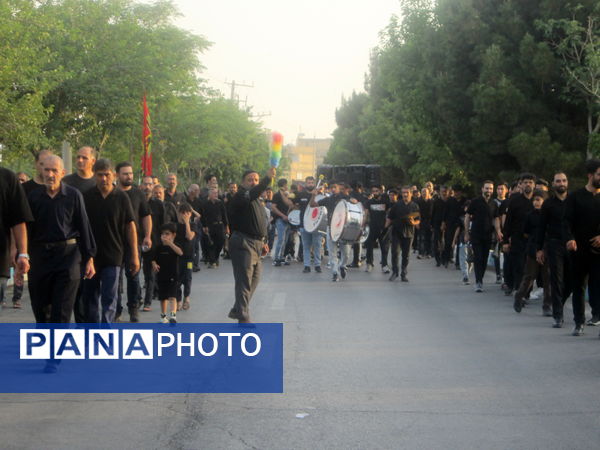 مراسم پیاده‌روی هیات سراسر شهر دولت آباد به سمت آستان مقدس سیدان الکریمان برخوار 