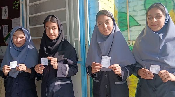 بیست و هشتمین دوره انتخابات شورای دانش آموزی در دبیرستان حجت‌ الاسلامی