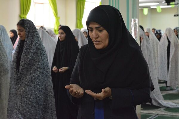 برگزاری مراسم مِهر با مُهر در بهارستان‌۲
