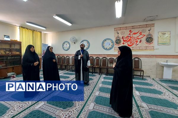 بازدید سرپرست معاونت پرورشی اداره آموزش و پرورش کهریزک از دبیرستان زنده‌یاد الهام شریعت