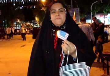 به آتش کشیدن پرچم کشور های متجاوز توسط شهروندان الشتری