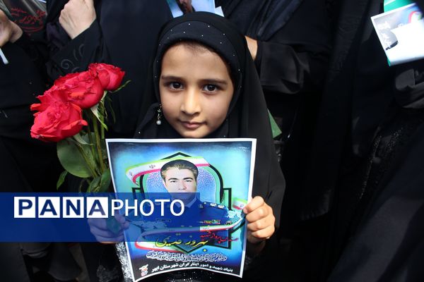 حضور پرشور مردم در آیین تشییع شهید خدمت سرهنگ دوم بهروز قدیمی در ابهر 