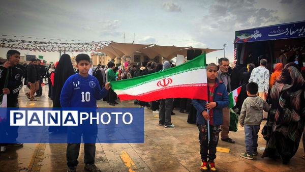 شکوه عشق و ارادت مردم به وطن