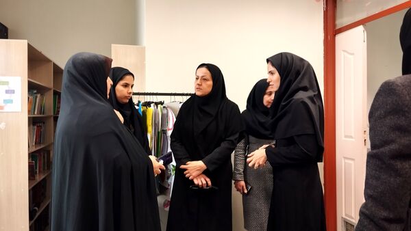 نمایشگاه دست‌سازه در دبیرستان ذبیح الله هوشیار