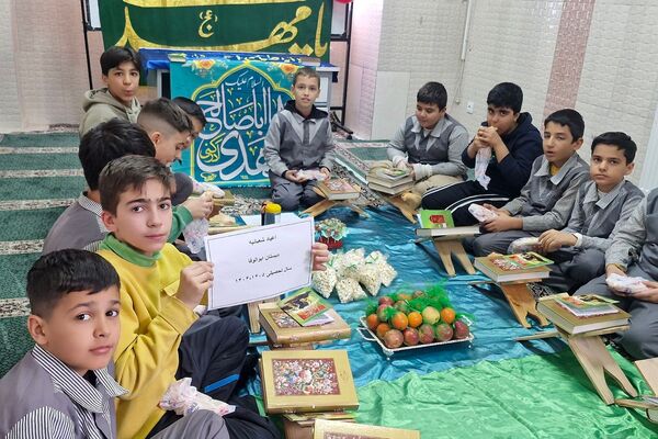 جشن دهه فجر و اعیاد شعبانیه در مدارس ناحیه دو شهرری 