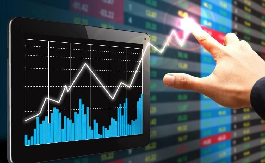بازار سهام در روز نخست؛چرخش بازار به سمت خرید با ورود حقیقی‌ها