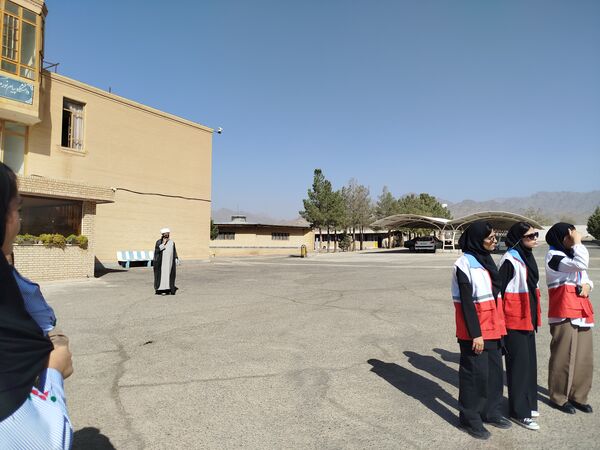 مانور آتش نشانی به مناسبت هفته پدافند غیر عامل در دانشگاه پیام نور کاشمر
