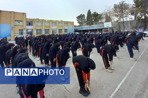 المپیاد ورزشی درون مدرسه‌ای در دبیرستان شاهد فیض ناحیه ۳ شیراز