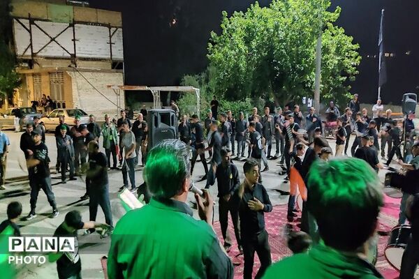 هیئت زنجیر زنی در هشتمین شب از ماه محرم الحرام در حسینیه شهدای شهر بار