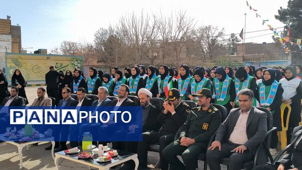 طنین گلبانگ انقلاب در دبیرستان شبانه روزی همای رحمت شهرستان سرخس