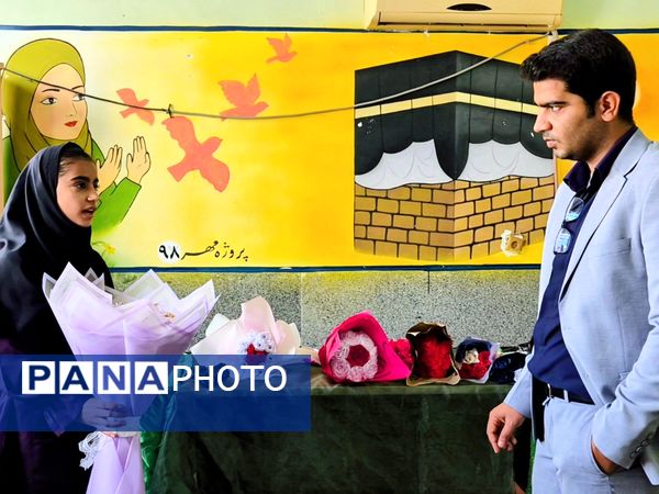 رویداد کارآفرینی دانش‌آموزان عنبرآباد در دهه فجر