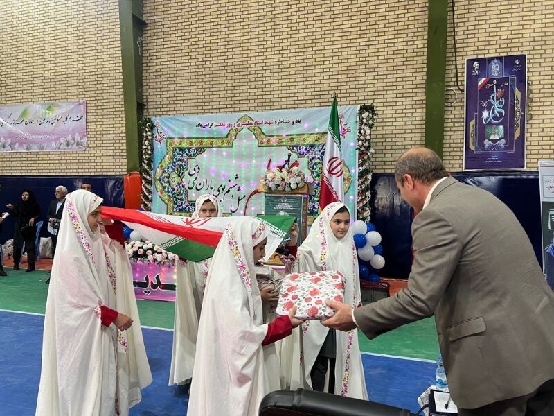 همایش هفته بزرگداشت مقام معلم در شهر آشخانه