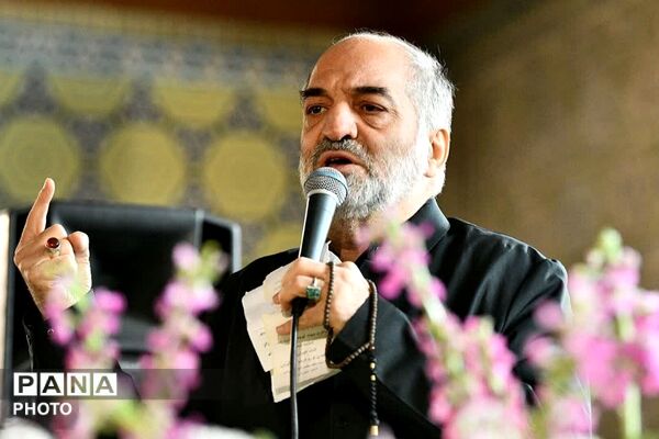 اجتماع عاشقان و زائران حضرت سید الکریم (ع) در شب رحلت آن حضرت 