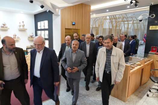 وزیر آموزش‌وپرورش وارد اصفهان شد